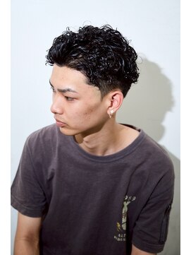 チルチェア 横浜(CHILL CHAIR) フェード×ハードスパイラルパーマ <横浜/バーバー/理容室/床屋>