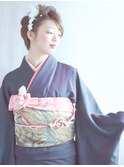 ショートヘアーの華やかお着物スタイル♪