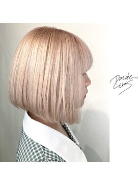 パドトロワ(Pas de trois) 新潟×ホワイトミルクベージュ×ボブ×夏のハイトーンカラー