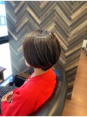 明るい白髪染め+ハイライト ショートボブ