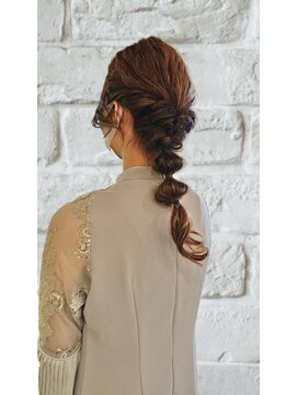 アクアヴィタエ(Aqua vitae) 20代、30代編みおろしヘアセット