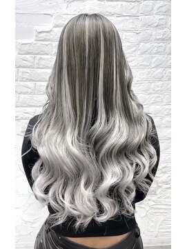 ウーロス(uros.) エクステバレイヤージュ