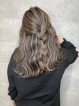 アンダーバーホワイト 堺東店(_WHITE) 《☆動きがでる3Dコントラストハイライト☆》