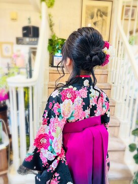 美容室 ティンカーベル 小学生(袴)