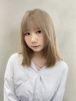 オニキス(ONYX)&nbsp;ホワイトベージュハイトーンカラーブロンド【aya指名】