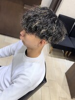 グルーマーズトウキョウ(GROOMER/S TOKYO)&nbsp;【GROOMERS 稲田】 ツイスト フェード スタイル スペインカール