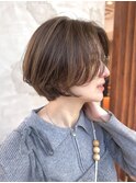毛流れレイヤーの前髪長めショートボブ青山表参道