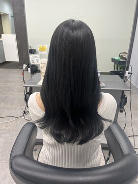 ガルボヘアー 桟橋店(garbo hair) ブルーブラック　ロング　髪質改善　前髪ストレート