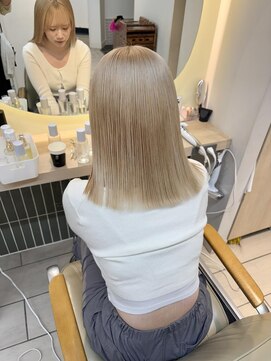 テトラ バイ ネオリーブ 横浜西口店(tetra by neolive) ハイトーン ブロンドベージュ ブリーチ  切りっぱなし 横浜★