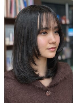 ディシェーレローブ(die Schere Lob) 軽やか動きのあるレイヤースタイル