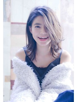 エイミー(Aimee) Aimee おフェロミセミ×アイスペールグレージュ