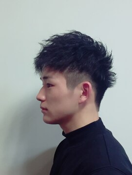 ビービースペースゼロワン(B.B SPACE01) ツーブロック/ビジネス/かき上げ/コンマヘア/ツイストパーマ