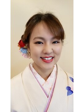 ループ ヘアー(LOOPhair) 成人式のスタイル