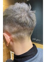 ネスタ ヘアー グラウンド(NESTA hair ground)&nbsp;刈り上げ×アッシュグレー