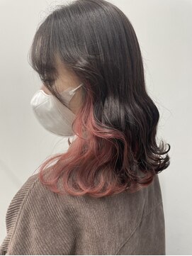 アライブ キチジョウジ(ALIVE Kichijoji) 韓国風インナーカラー×ピンク/イヤリングカラー