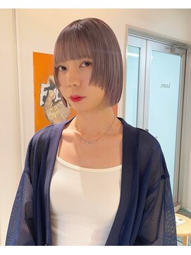 ルーム(Loom.) ハイトーン ブリーチ ケアブリーチ グレージュ ボブ ミニボブ