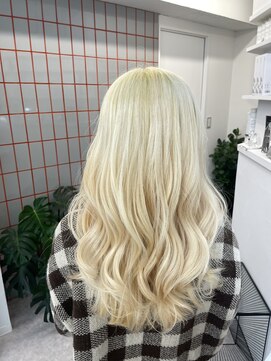 ペレ 渋谷(PELE) 黒髪/グレーベージュ/レイヤーロング/前髪パーマ/渋谷