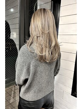 ハグ 横浜(HUG) 外国人風メルトハイライト＊フェイスレイヤー