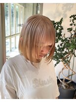 ヲタク(wotaku.)&nbsp;ミルクティーベージュハイトーンダブルカラーケアブリーチボブ