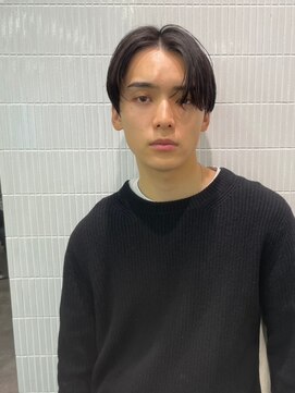 ハニー 町田(HONEY) かき上げスーツヘア センターパート 黒髪 ニュアンスパーマ