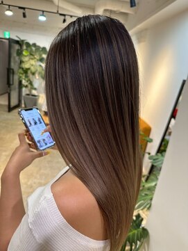 メリー オオサカ(Merly Osaka) balayage on color