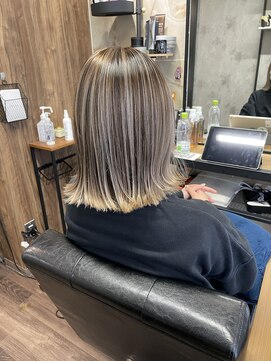 ラル(Lull) 【リタッチバレイヤージュ】before after /アルカリ酸熱/個室