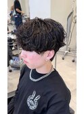シャドウパーマショートマッシュツーブロック韓国スパイラル黒髪