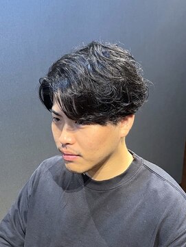 ビーダンディー(Bee dandy) ビジネスツーブロックショート ニュアンスパーマ センターパート