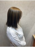 立体感際立つアンブレラカラー×ミディアム