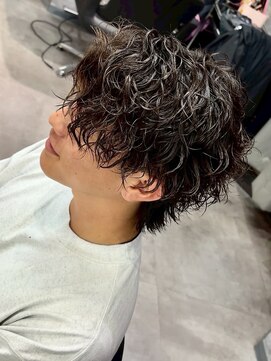 アノ(Ano.) 大分シャドウパーマメンズマッシュ波巻きパーマツイストパーマ
