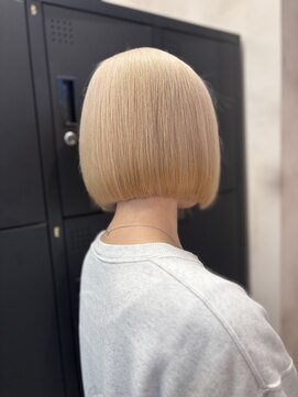 エルフレームバイワンラヴェスト(L'FLAME by one Lovest) ブリーチ2回!ホワイトブロンド!!