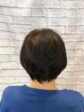 ミーティア バイ クアトロ(Meteor By QUATRO) ソフトな空気感のあるショート