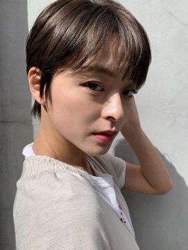 シー バイ ロンド 新宿(Sea by Lond) ハイライトカラーのコンパクトショートヘア♪