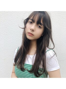 クーエフー(coo et fuu) 20代30代大人可愛いツヤ髪ストレート透明感ロングブルージュ近藤