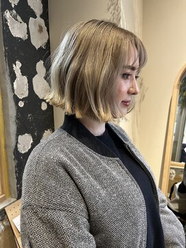 エディ(eddie) 【eddie】切りっぱなしボブ×プラチナグレージュ