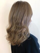 リコ(LIKO)&nbsp;大人ウェーブセミディ☆明るめ大人カラー/透明感/ハイライト