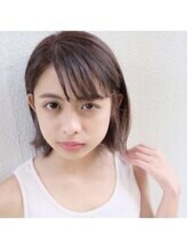 トータルビューティーサロン トップスタイル 耳かけ切りっぱなしボブ