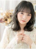 大人かわいい暗髪ミディアムレイヤーウルフ