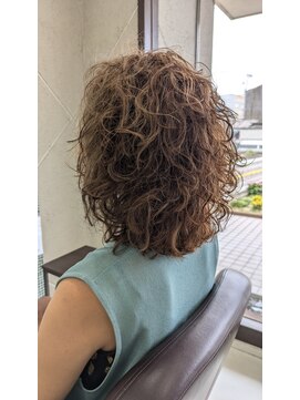 イエロー フォー ヘアー(Yellow for hair) ワイルドパーマヘア