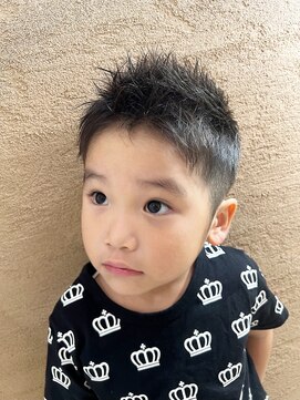 デザイニングヘアードゥ(designing hair Deux) キッズツーブロック刈り上げショート【キッズ/キッズカット】