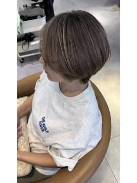 レビーヘアー(Revie hair) 脱白髪染め 白髪ぼかしハイライト