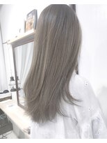 ヘアーアンドアトリエ マール(Hair&Atelier Marl) 【Marlイルミナカラー】ホワイトベージュのさらさらロング