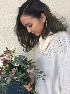 メロウ(MELLOW) 切りっぱなし風ＢＯＢ×ブリーチハイライトＡＳＨカラー