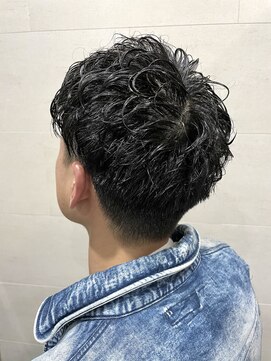 グレイスフル バーバープラチナム 六本木店(Graceful Barber platinum) ツーブロック メンズショート アップバング ワンカールパーマ