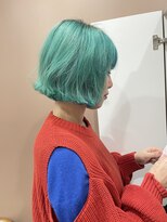 インビテーション 名古屋(invitation) ターコイズブルー、派手髪、バサッと切りっぱなしbob #yuki髪