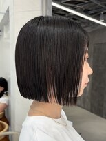 ピークアブー 原宿ハラカド(PEEK-A-BOO) 内巻き外巻き切りっぱなしぱっつん前下がり大人ミニボブレイヤー