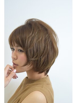 ハリス(Harris) ワンサイドショート/ボブ/ブランジュ/ダブルバンク 表参道/青山