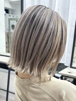 ムク 横浜店(muku)&nbsp;ダブルカラーミルクティーベージュカラーケアブリーチ韓国ボブ