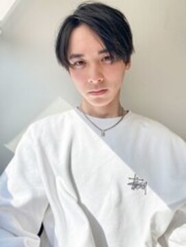 スタートウキョウ 渋谷(STAR TOKYO) 清潔感◎20代黒髪ショートで大人カジュアル