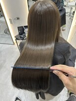 ジーナ 吉塚(Zina)&nbsp;艶髪 透明感 ミルクティーブラウン【福田れん】博多 吉塚 美容室